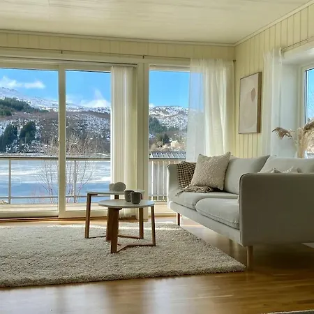 A Pearl In Lofoten بيت للعطل
